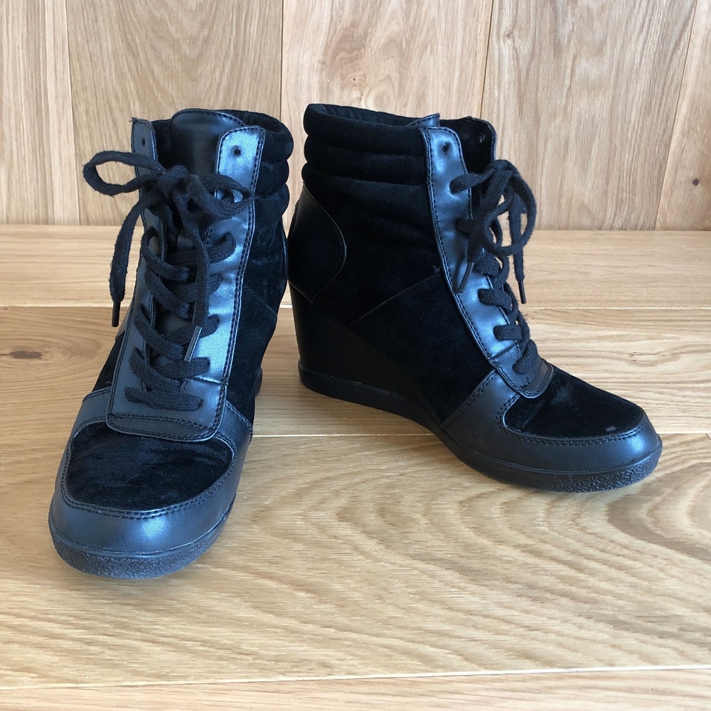 Wedge Heel Lace Up Sneakers Sz 7.5
